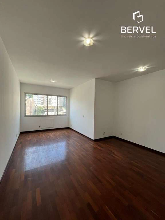 112 m² rental apartment with 3 bedrooms and city view — photo 18