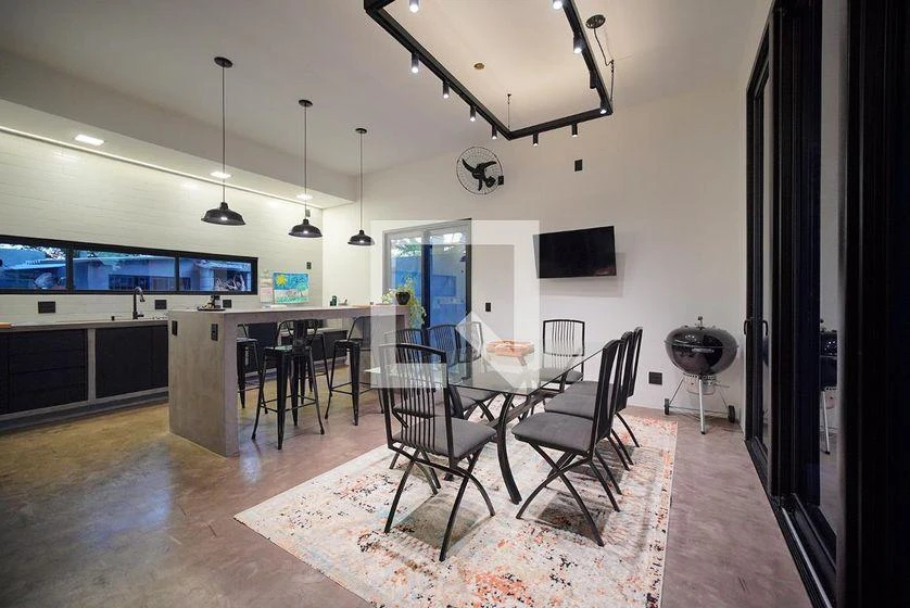 Mountain view in a 5-bedroom house, 330 m² — photo 16