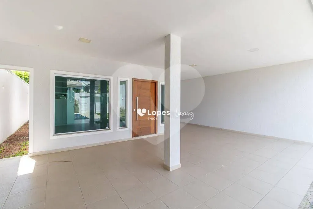 House with 5 bedrooms and a built-in balcony grill — photo 17