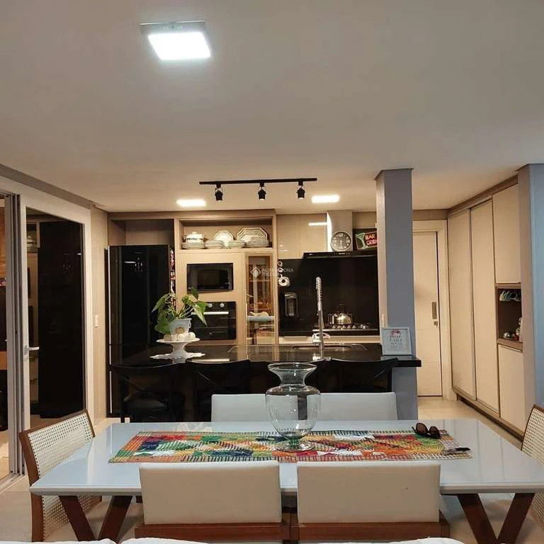 Casa mobiliada com 3 quartos e suíte, jardim privativo — photo 2