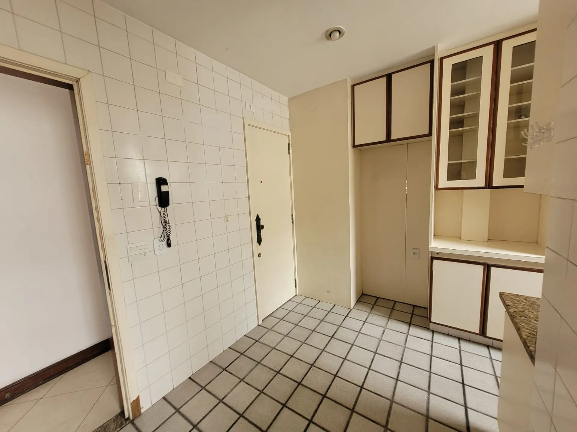 Квартира 80 м² з видом на гори та робочим місцем — photo 25
