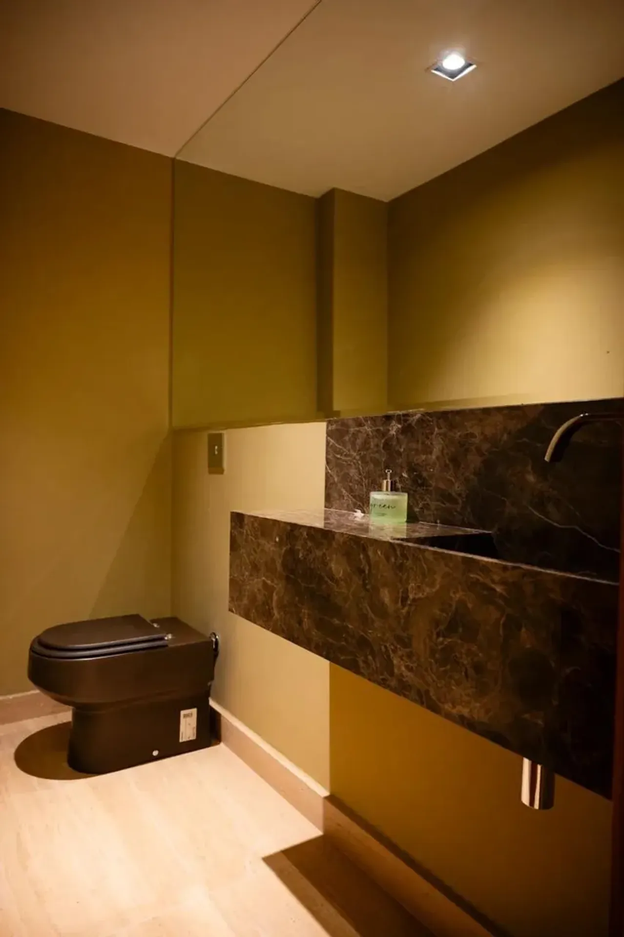 5-bedroom apartment, 1 with its own bathroom, 218 m² — photo 57