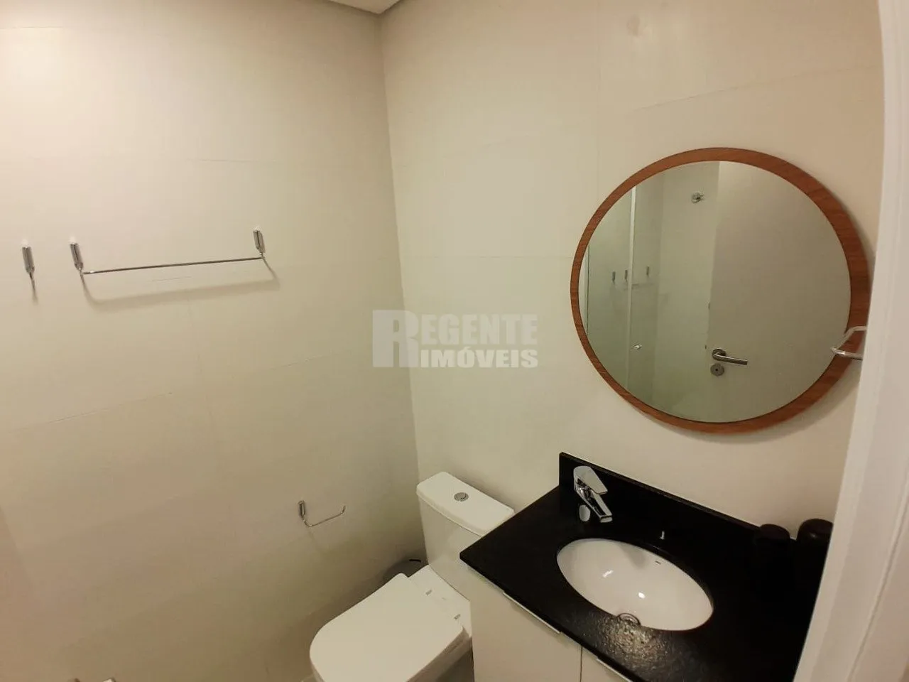 Меблированная студия 20 м² с кухней открытой планировки — photo 25