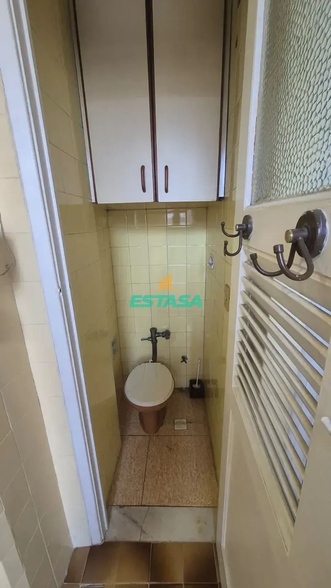 1-bedroom apartment with a separate closed kitchen — photo 27