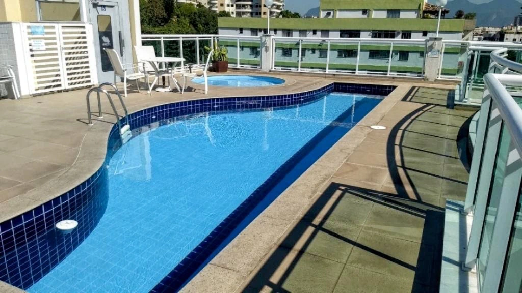 64 m² apartment with a walk-in closet and a private pool — photo 20