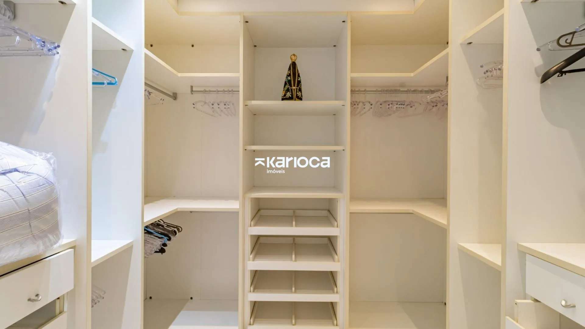 Apartamento mobiliado com 4 suítes e churrasqueira na varanda — photo 62