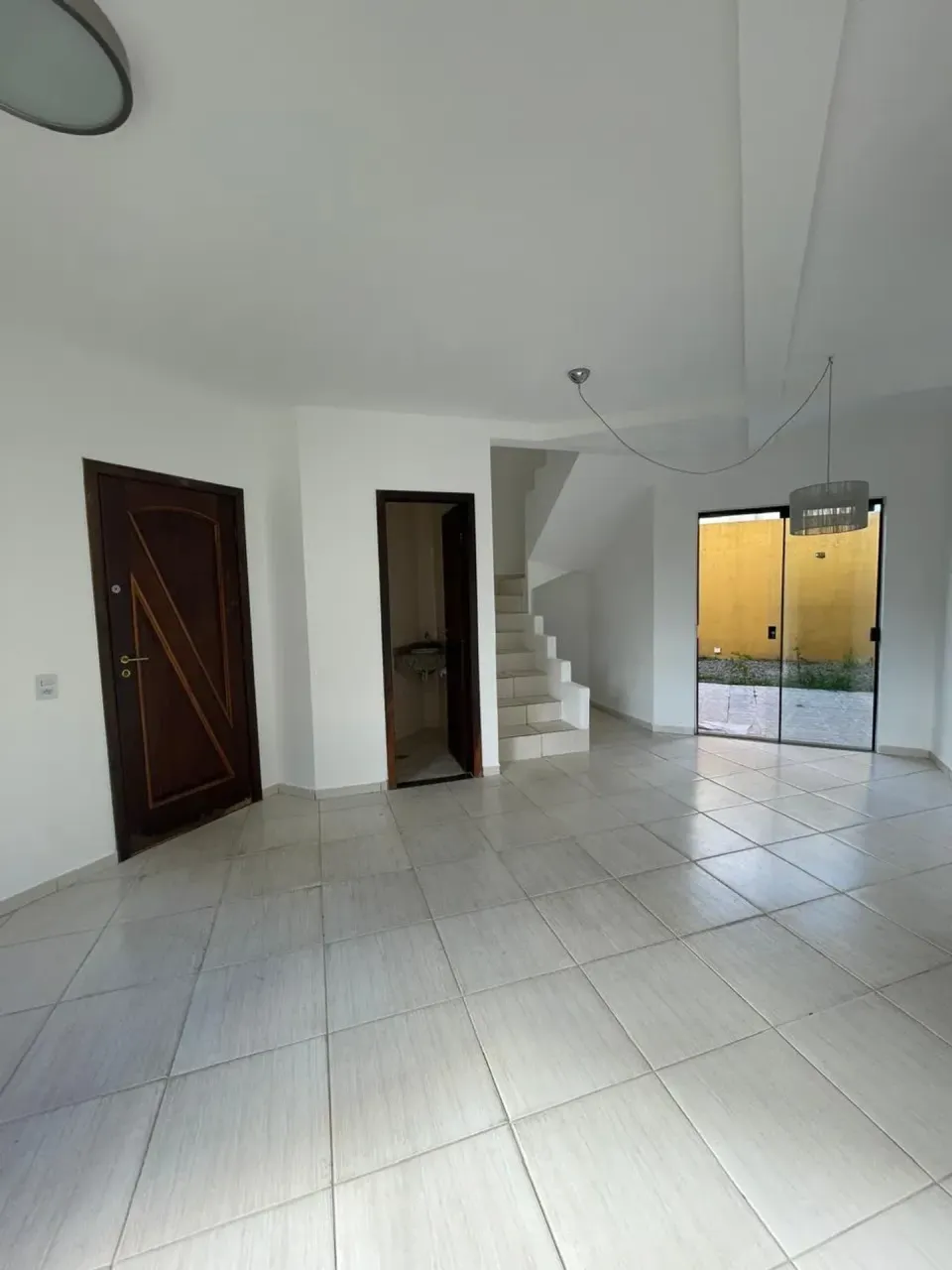 Sobrado com 3 quartos e varanda, 107 m² — photo 2