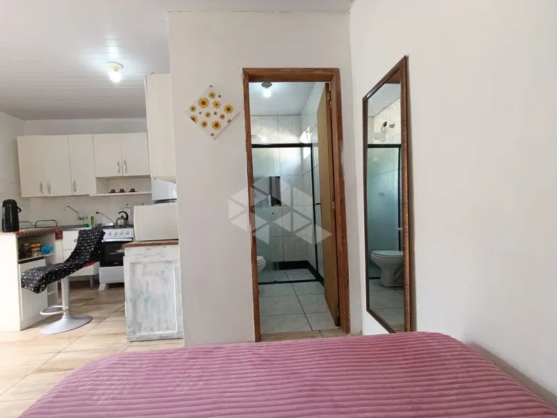 One-bedroom house with a garden — photo 4