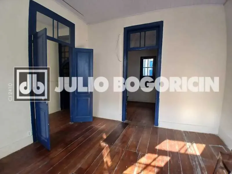 Apartment with 5 bedrooms and a terrace — photo 14