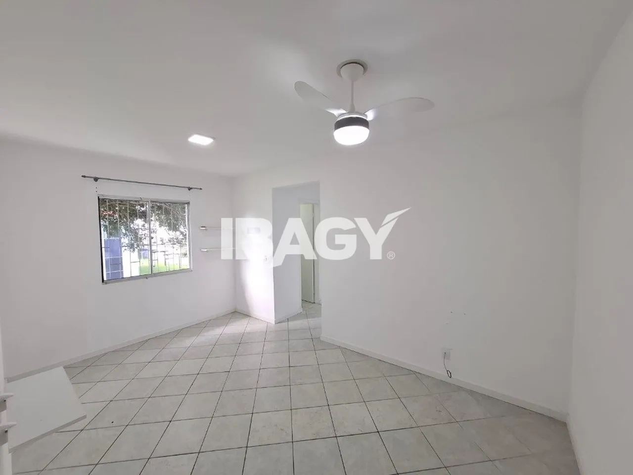 Apartamento sin amueblar de 2 dormitorios y 58 m² — photo 2