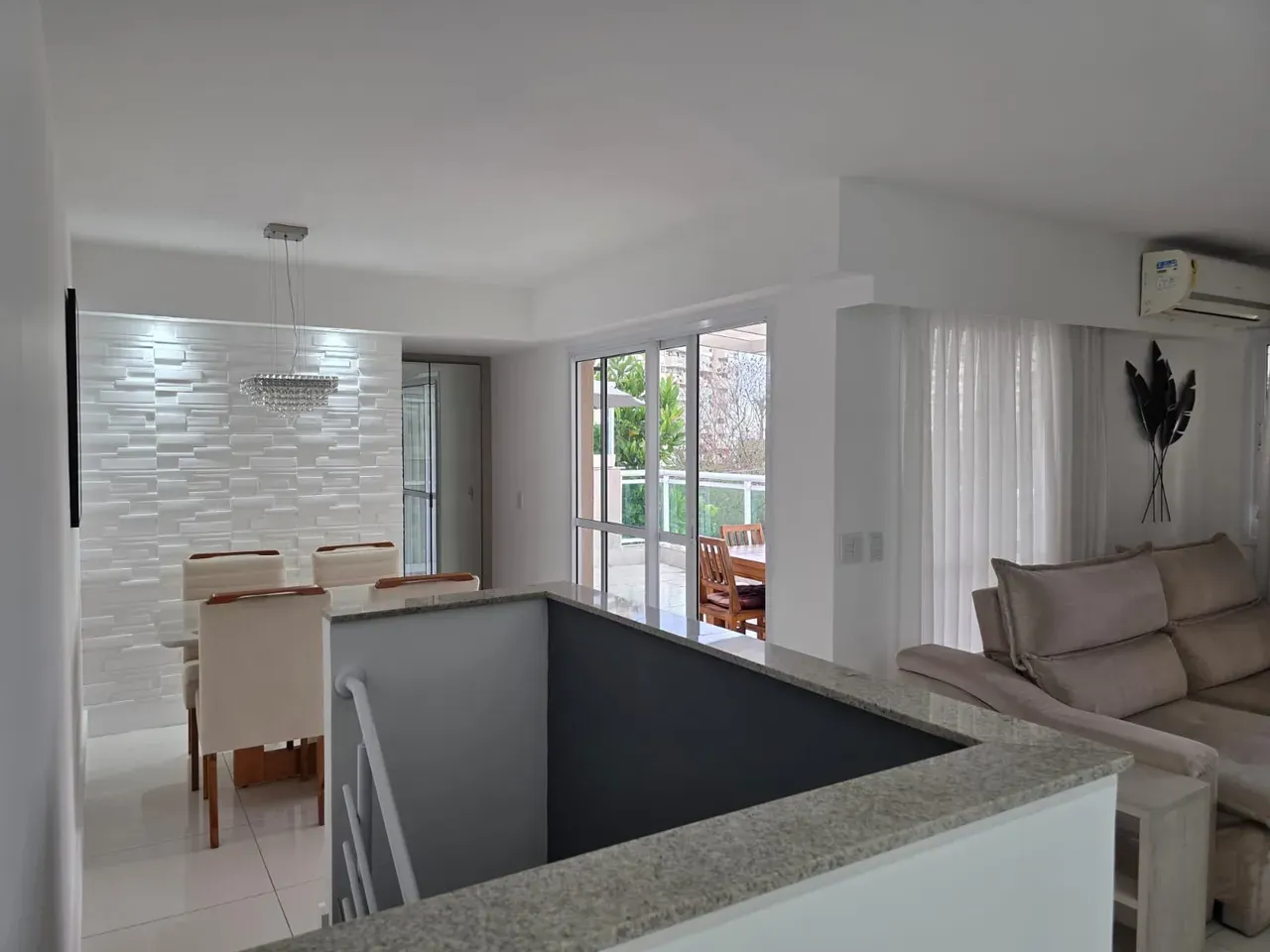 Furnished apartment, 174 m², with a grill on the balcony — photo 3