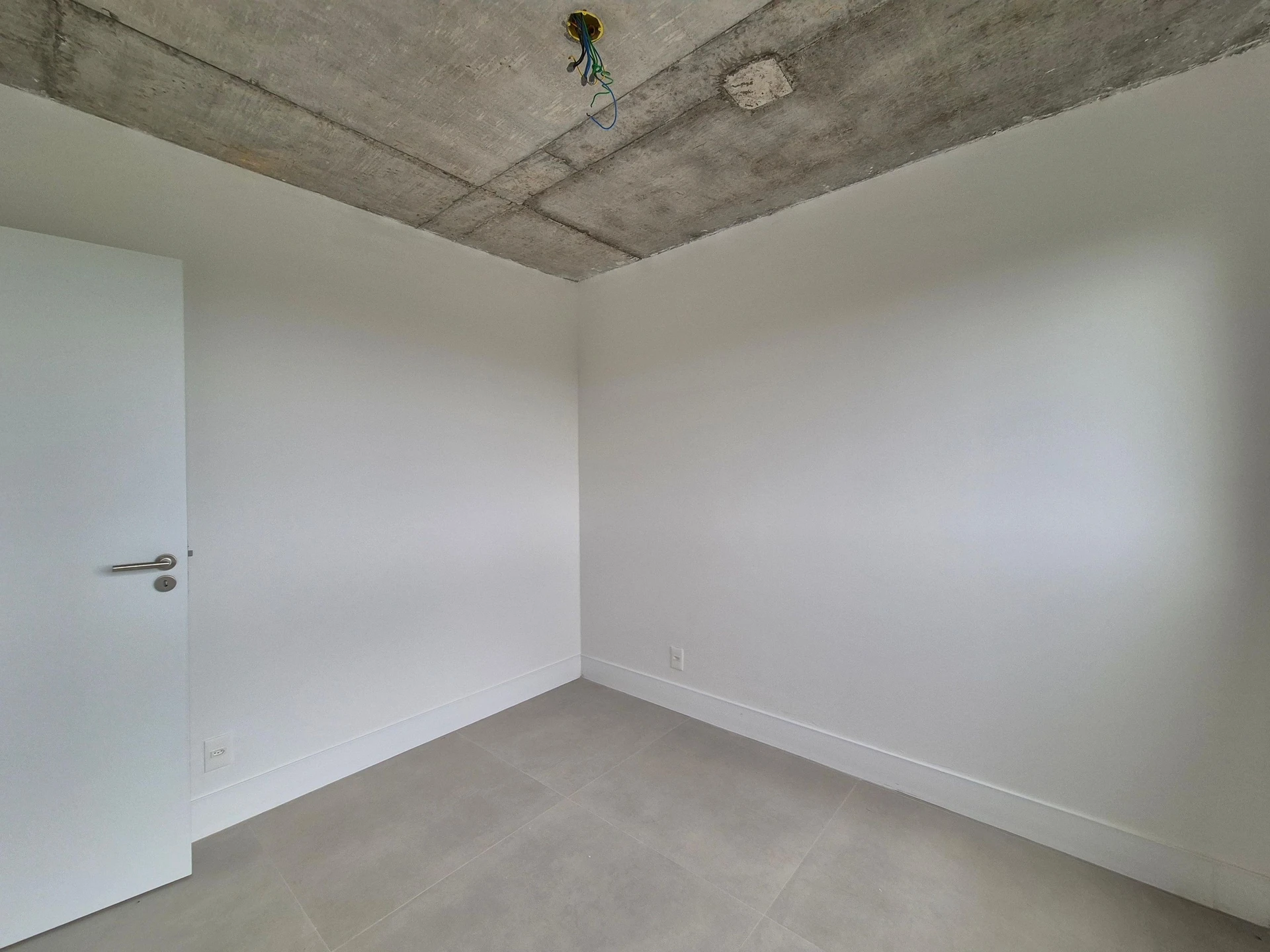 3-bedroom apartment with a mountain view — photo 20