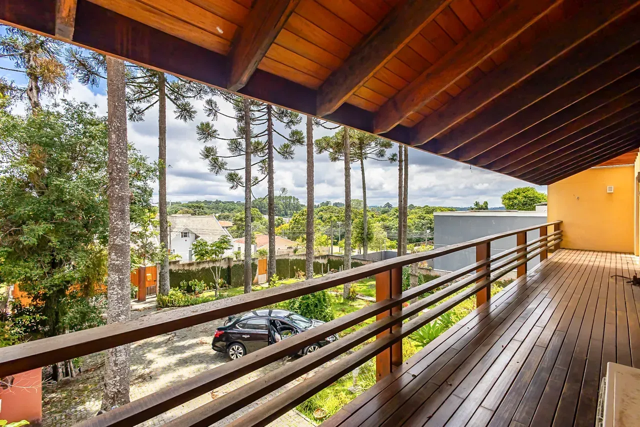 Furnished house with 5 bedrooms and 470 m² — photo 63