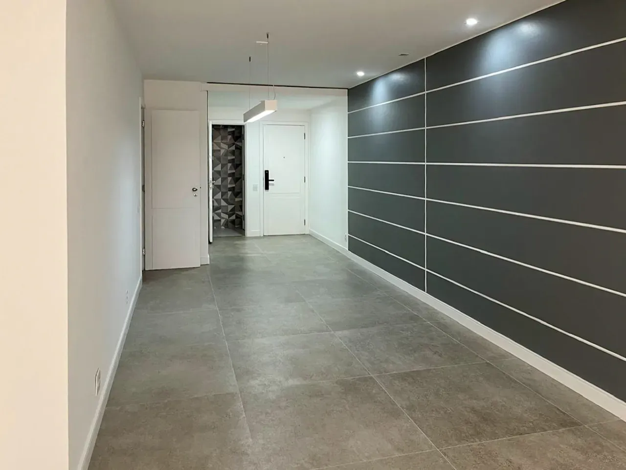 3-bedroom apartment with a washing machine — photo 19