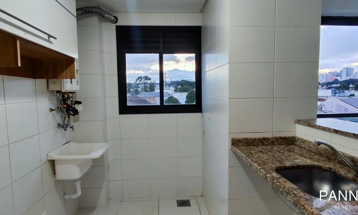2-bedroom apartment with a grill on the balcony — photo 33