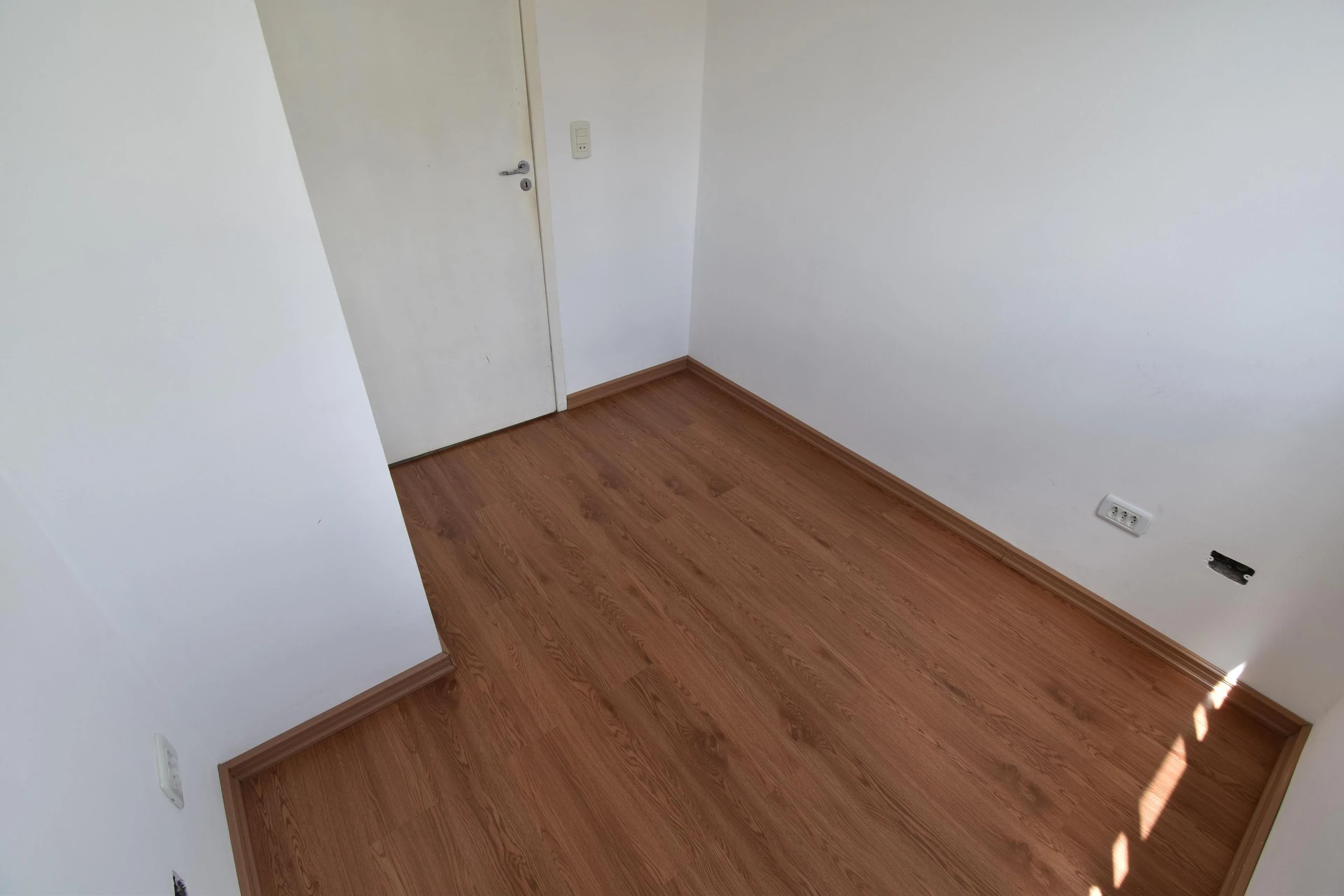 Wood or laminate floors in a 3-bedroom apartment, 53 m² — photo 32