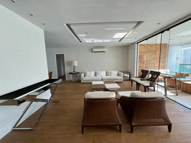 Apartamento com 3 dormitórios e varanda envidraçada — photo 8