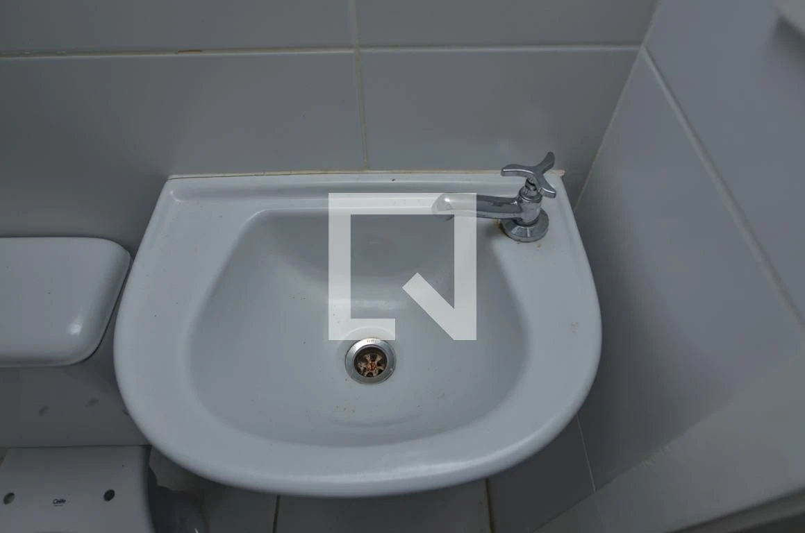 Furnished apartment, 90 m², with a grill on the balcony — photo 44