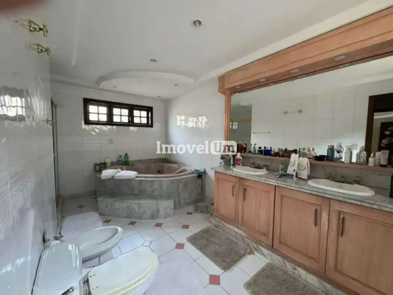 Condominium house with 5 bedrooms and balcony grill — photo 11