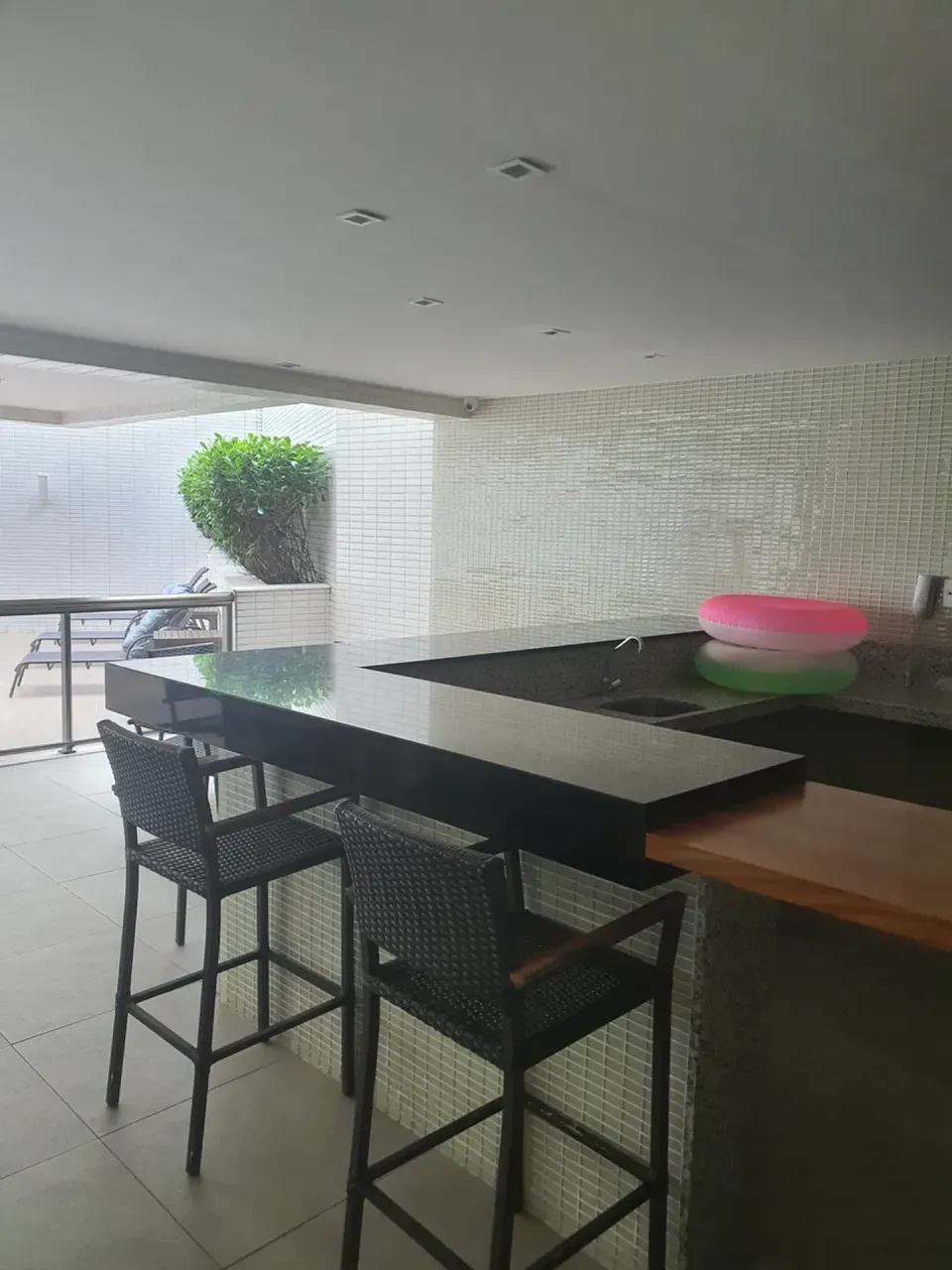 90 m² apartment with 2 bedrooms and a balcony — photo 3