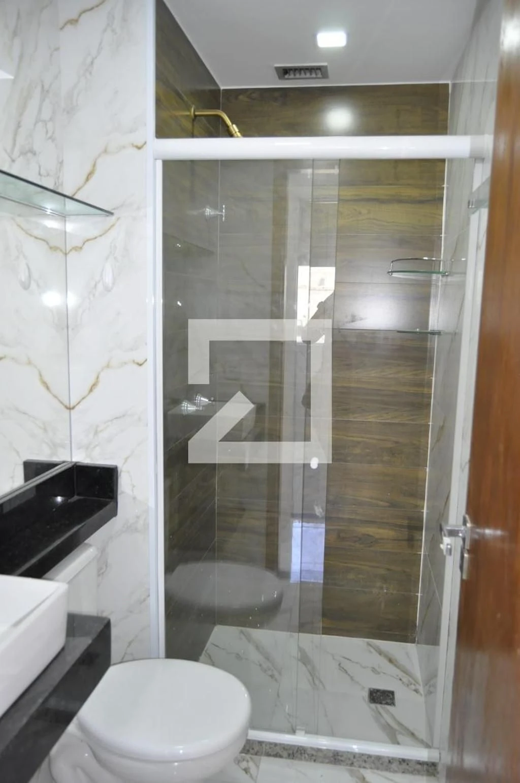 2-bedroom apartment in a building with a sauna — photo 41
