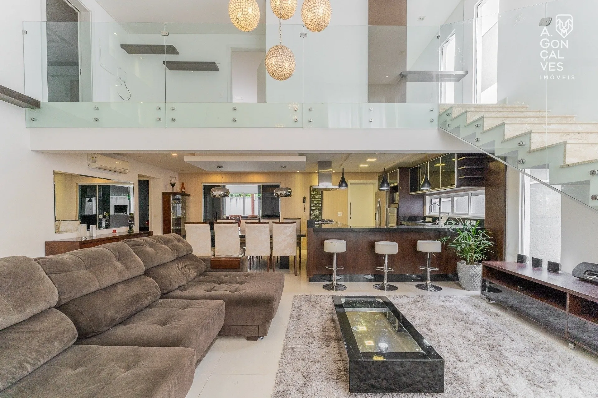 Furnished 4-bedroom house with hot tub and 4 parking spots — photo 33
