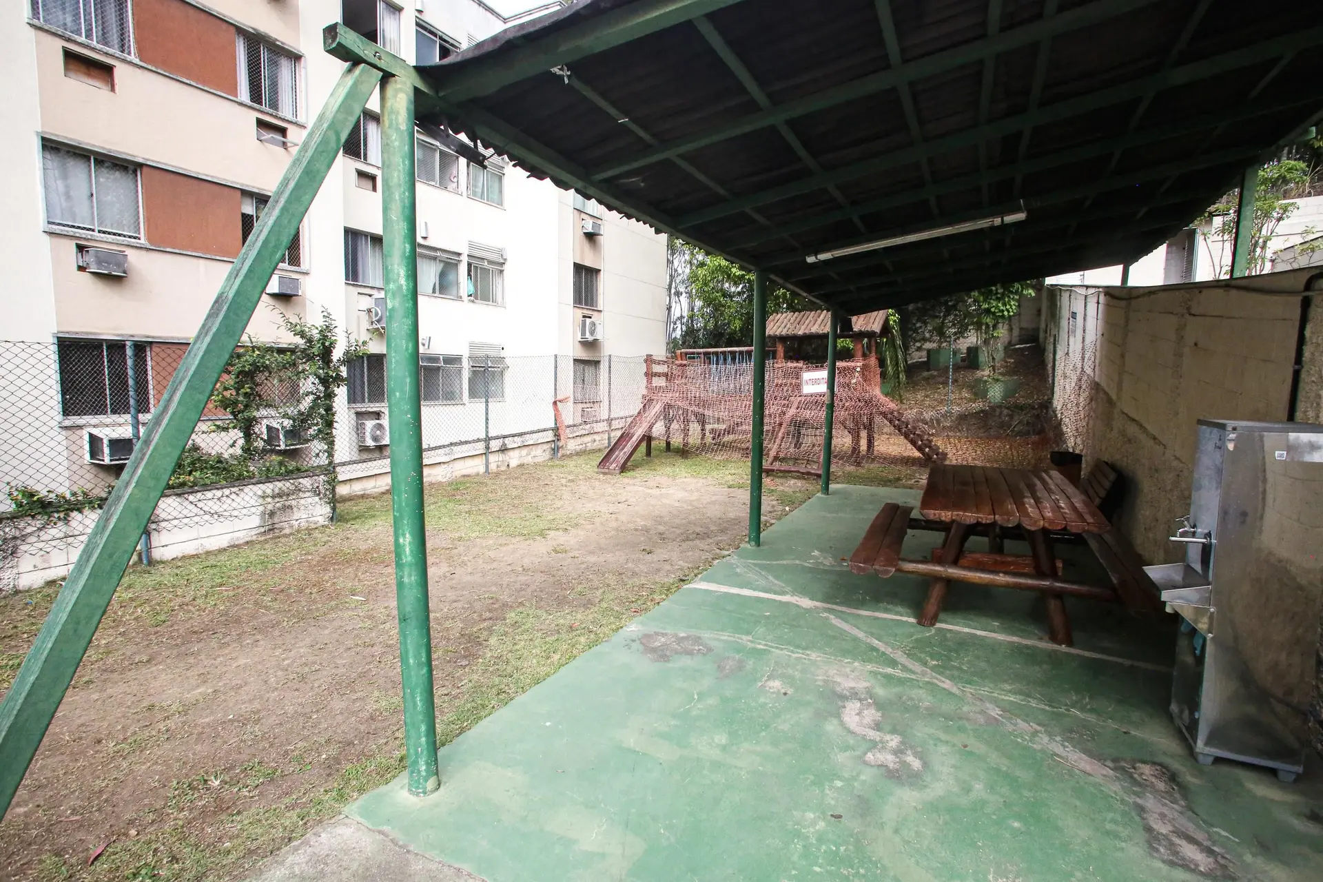 Apartamento de 3 quartos em condomínio com piscina — photo 32