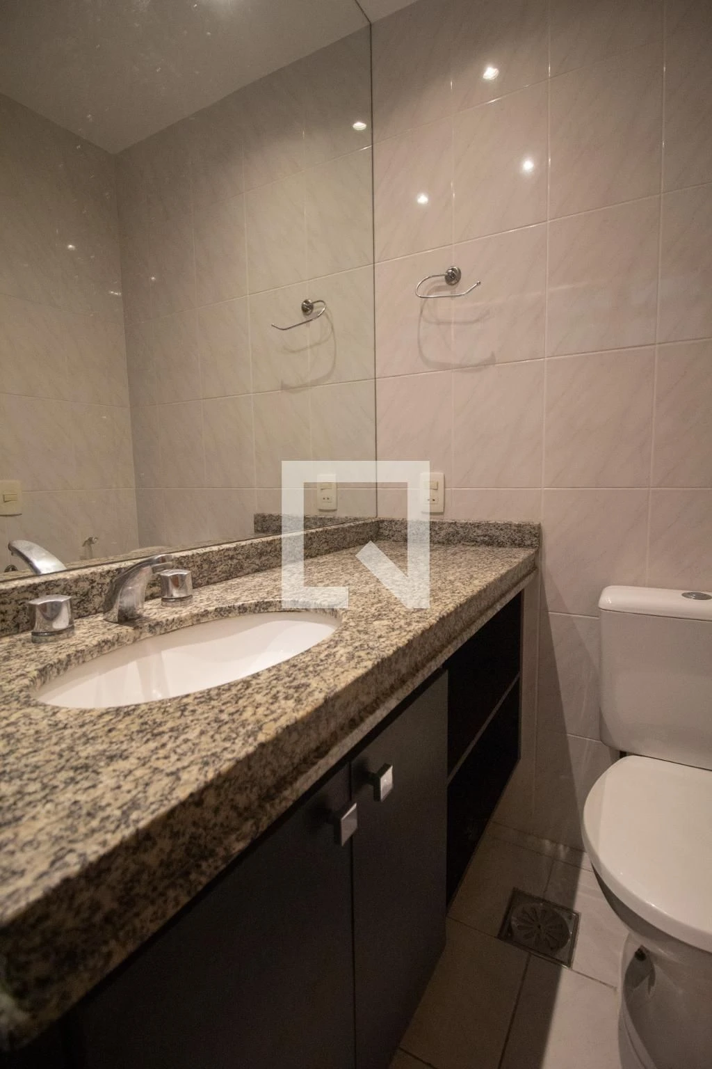 Apartamento com 4 suítes e varanda envidraçada — photo 30