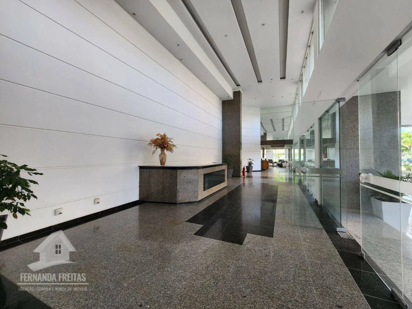 Furnished duplex penthouse with 3 bedrooms and 191 m² — photo 34