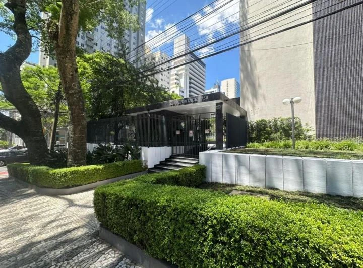 Apartamento para locação de 198 m² com 3 quartos e 2 vagas — photo 2