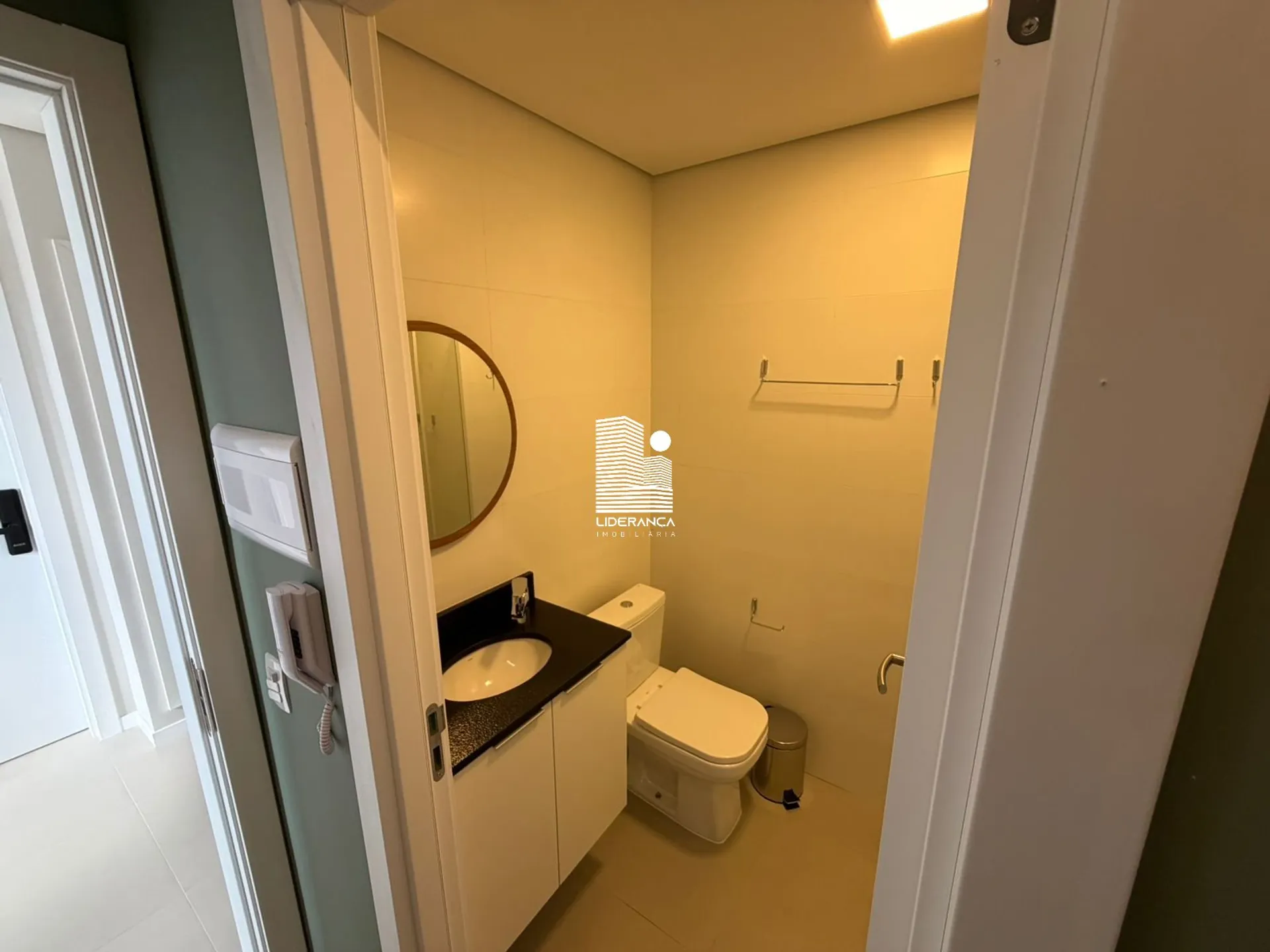 Furnished studio with 24 m², 1 bedroom and 1 bathroom — photo 10