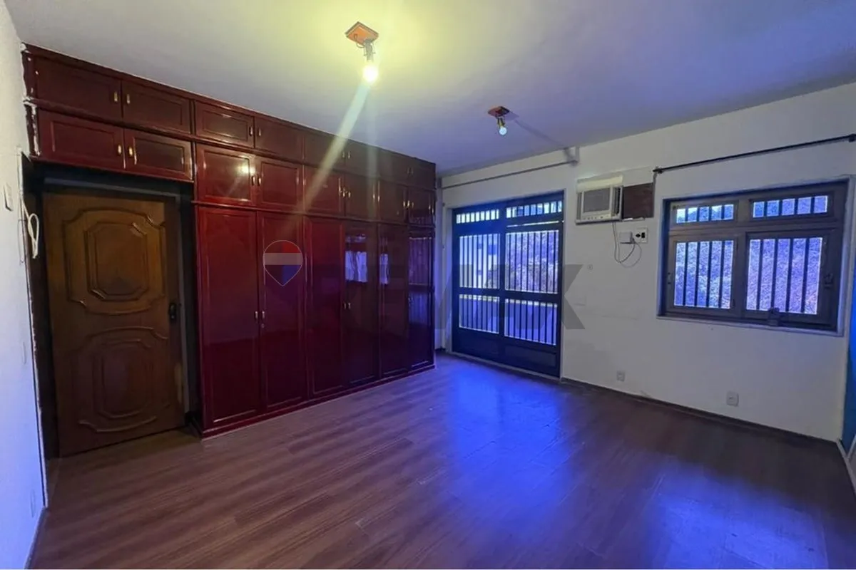 Casa de 4 quartos com banheira, Jardim Guanabara — photo 23