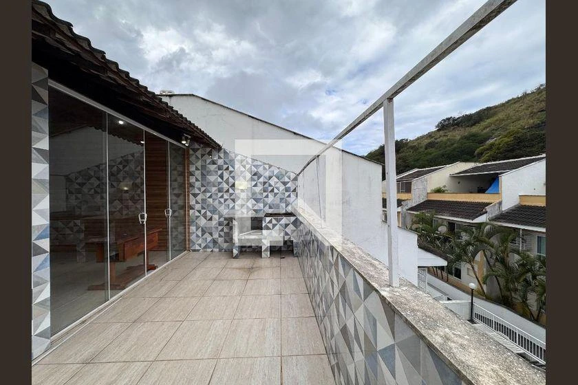 226 m² apartment with 4 bedrooms and a balcony grill — photo 14
