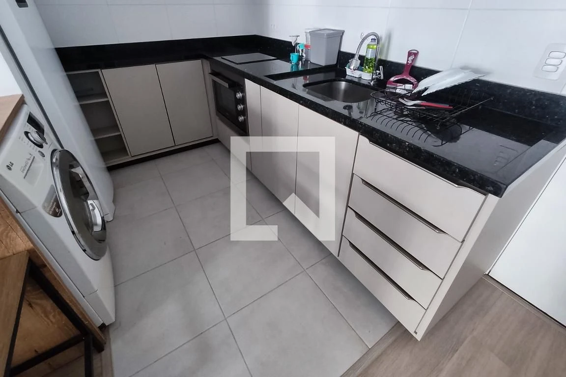 Washing machine in a one-bedroom apartment, 33 m² — photo 8