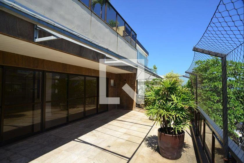 Apartamento para aluguel com 3 quartos e varanda de vidro — photo 7
