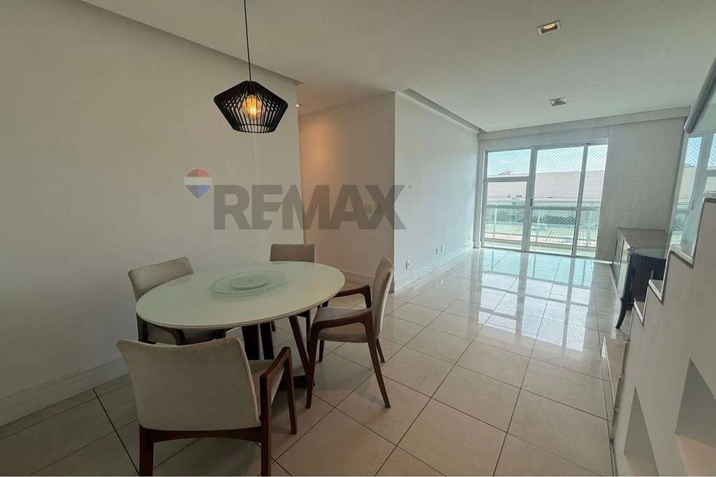 Furnished 4-bedroom apartment with 246 m² — photo 7