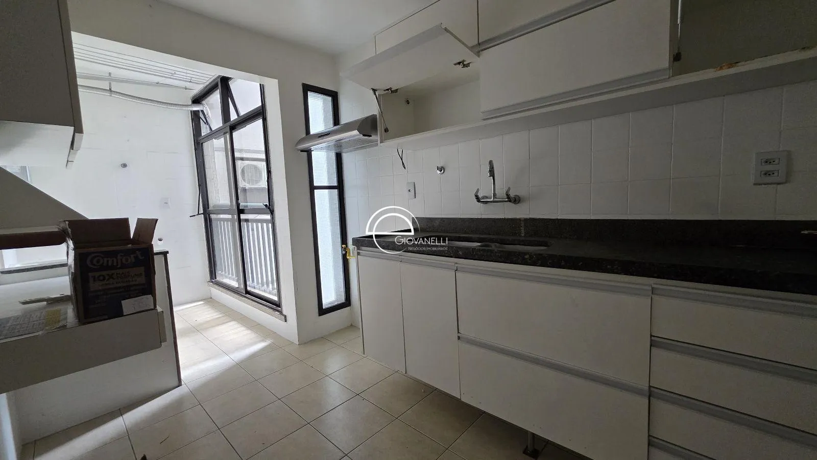 92 m² apartment with a water view and a washing machine — photo 11