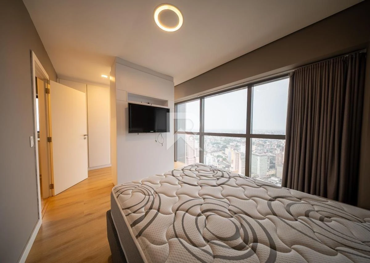 Floor-to-ceiling windows in a 2-bedroom apartment, 109 m² — photo 11