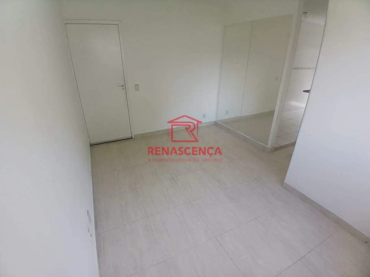 Apartamento de 2 quartos em condomínio com piscina — photo 5