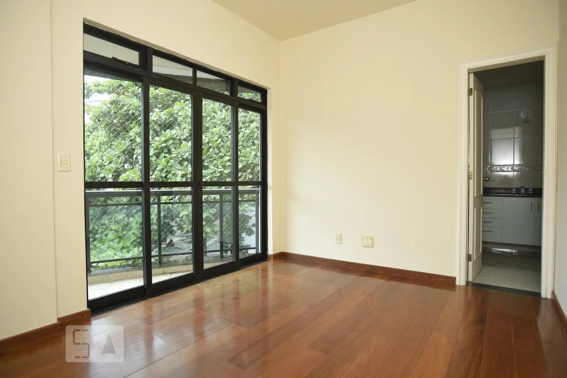 4-bedroom apartment (2 en-suite) with separate kitchen — photo 38