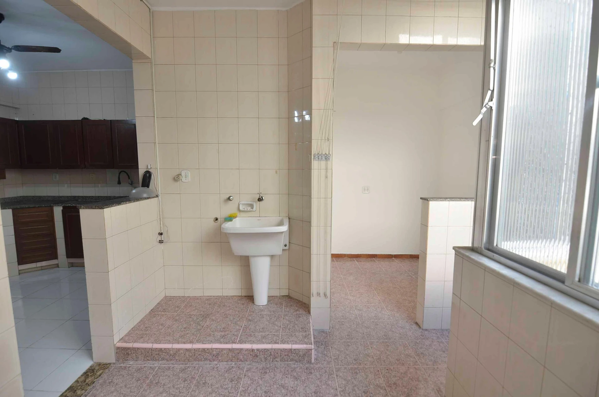 3-bedroom apartment with a park view — photo 35