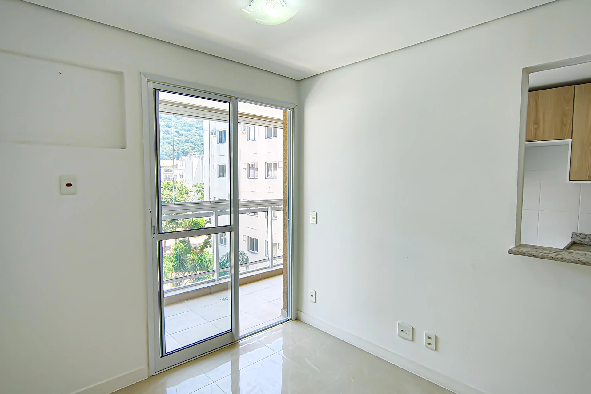 Unfurnished 2-bedroom apartment with en-suite bathrooms — photo 20