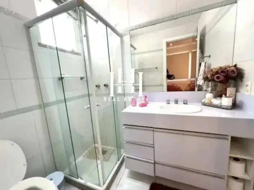 Furnished house with 6 en-suite bedrooms and shared pool — photo 18