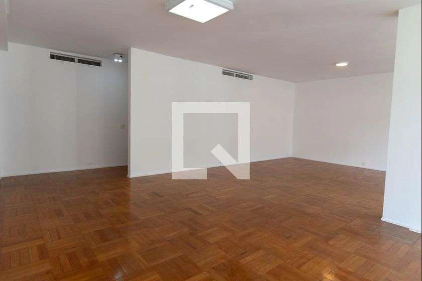 Rental apartment with 4 bedrooms and 4 bathrooms — photo 14