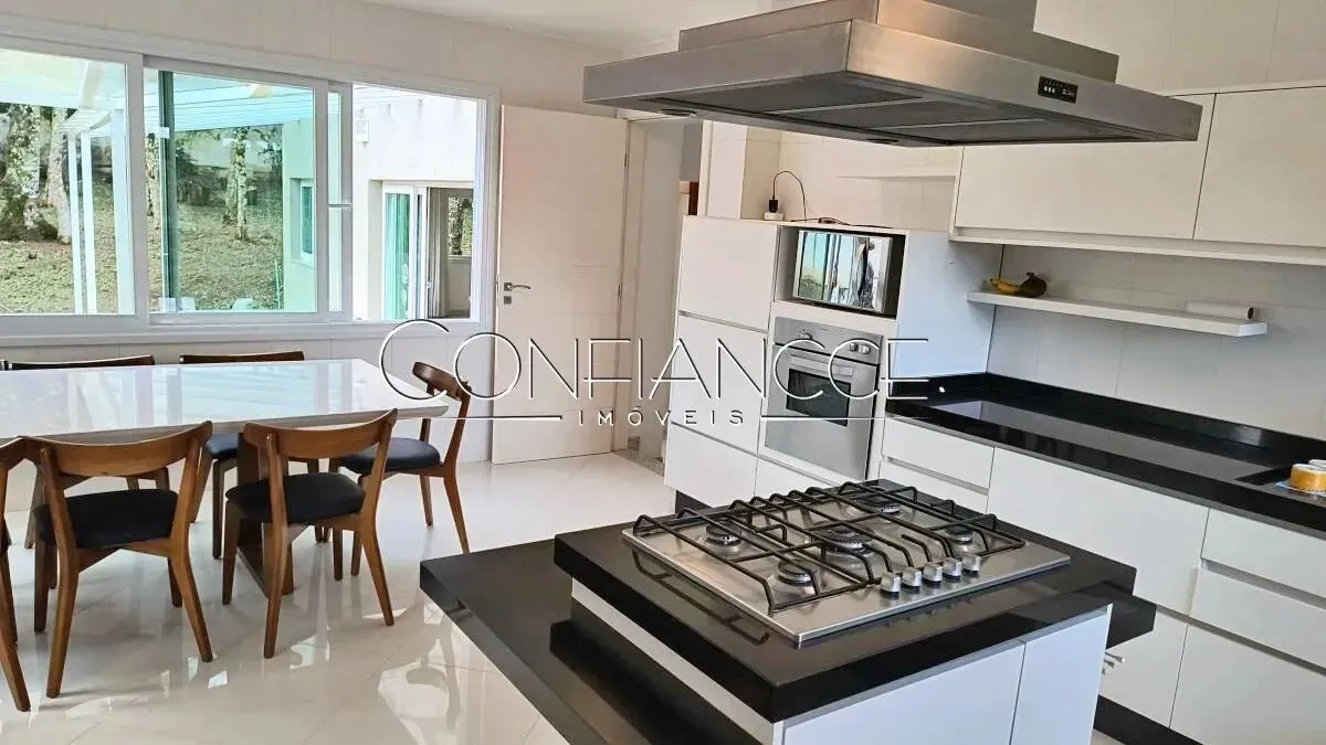 Casa em condomínio fechado com 5 quartos e 370 m² — photo 5