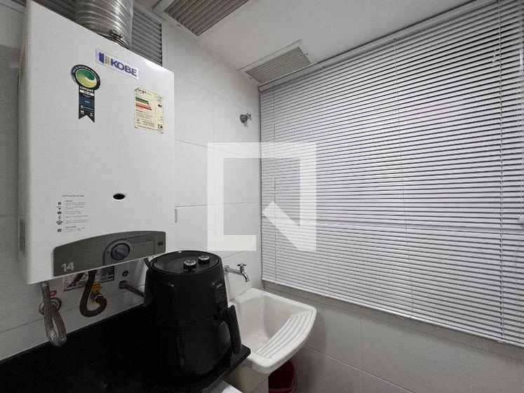 Furnished apartment, 65 m², with a glass-enclosed balcony — photo 29