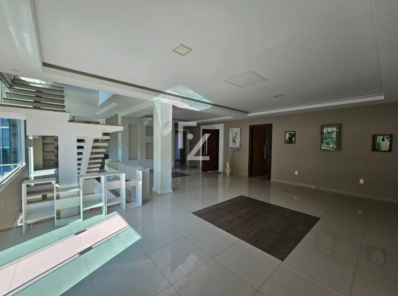 House with 5 bedrooms and mountain views — photo 13