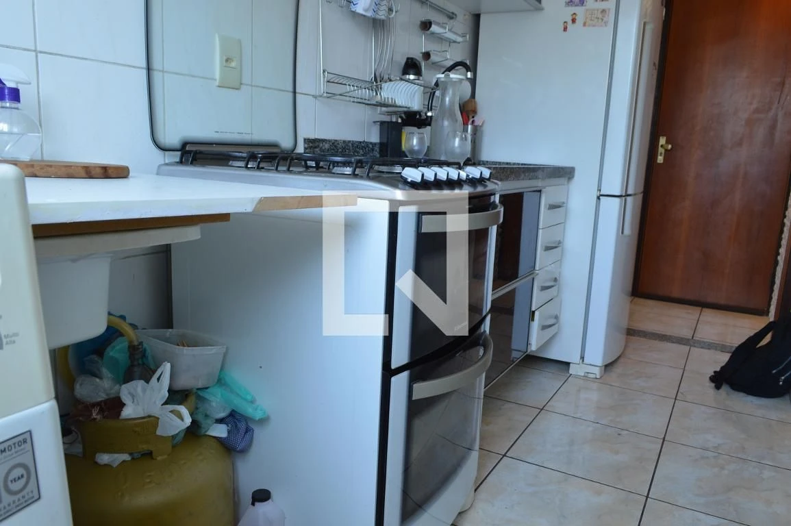 Apartamento mobiliado com 2 quartos e cozinha a gás — photo 23