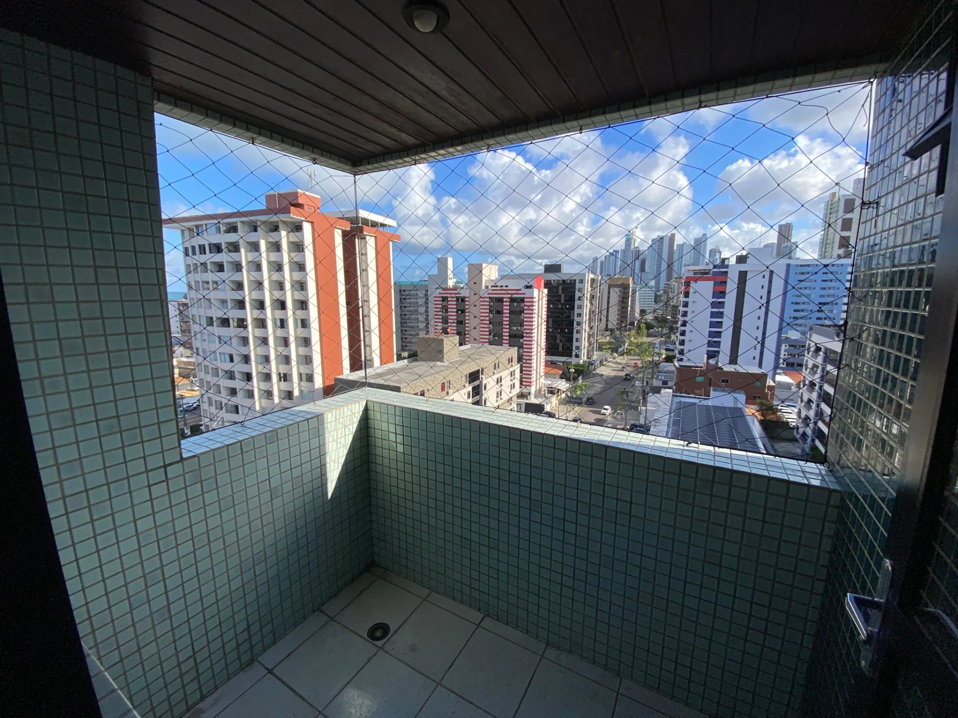 3-bedroom apartment in a building with a sauna — photo 5