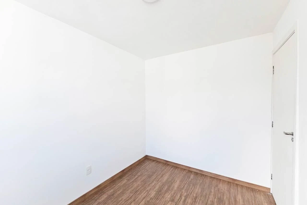 2-bedroom apartment in a building with a gym — photo 39